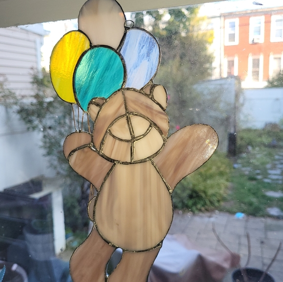 Stained Glass Bear with Balloons. Beautiful Piece to Put in Your Window. - Picture 3 of 6